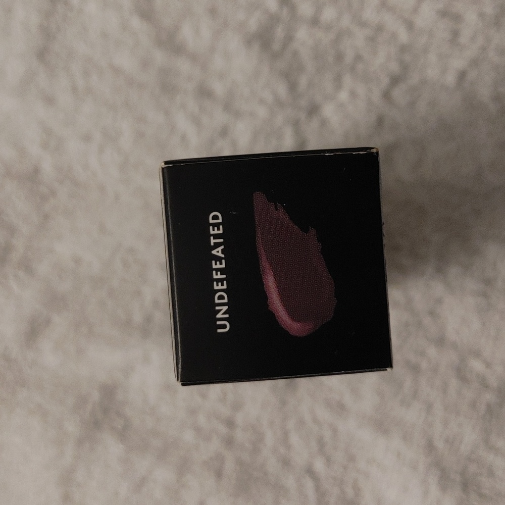 Fenty Beauty- Stunna Lip Paint "Undefeated" Fluid Lip Color longwear - Picture 3 of 3